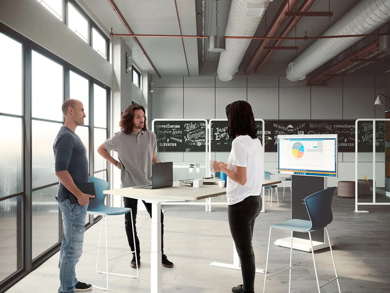Mesa de oficina Actiu Mobility en un espacio de trabajo