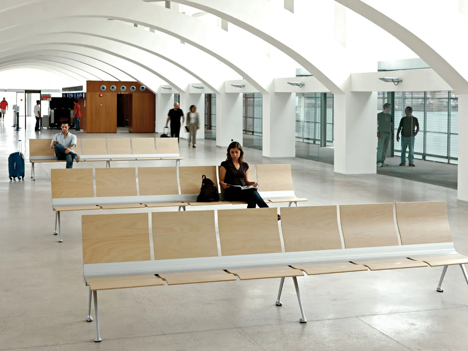 Actiu Transit, detalle de la base