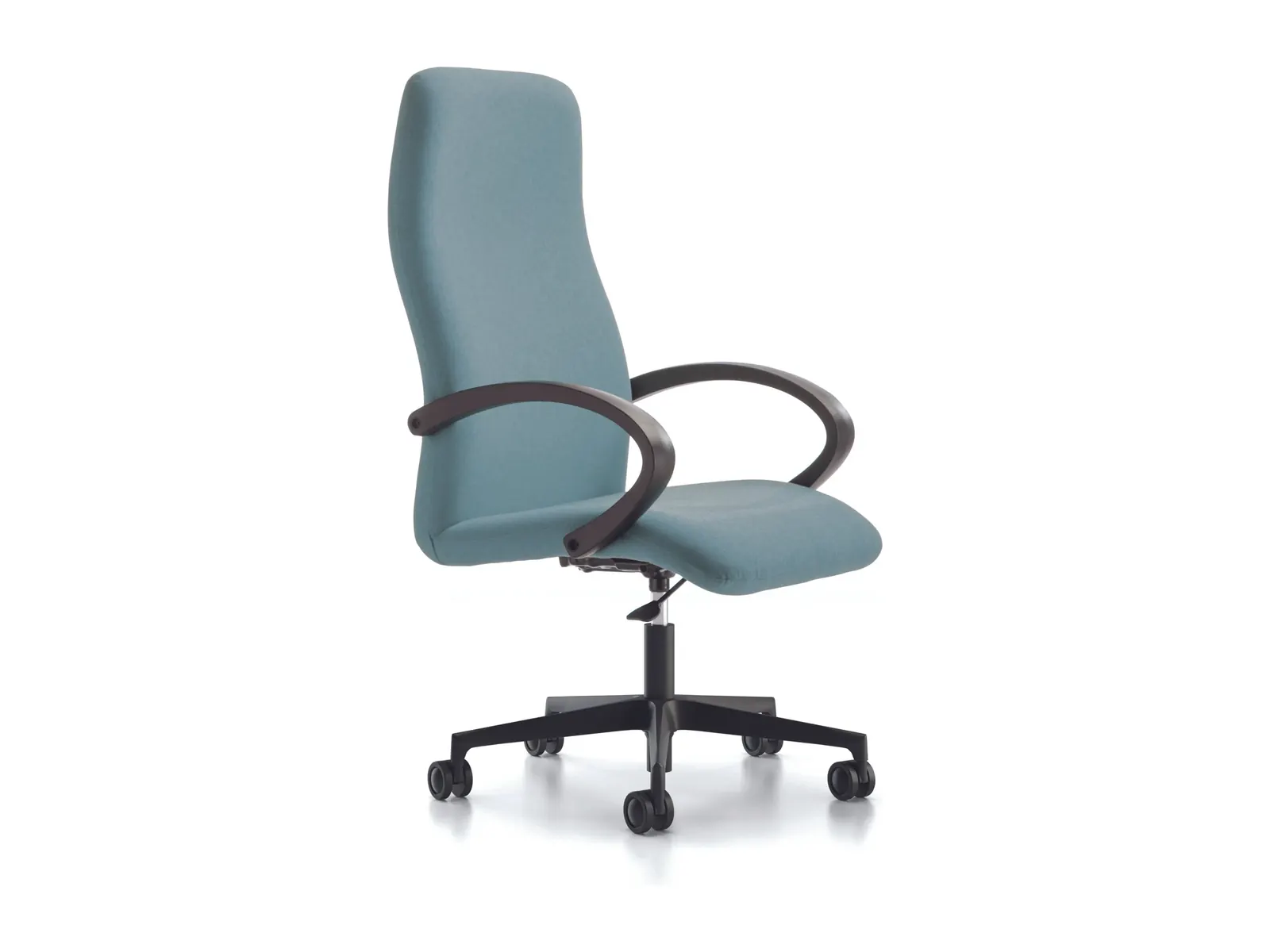Syta Mónaco, sillón de oficina de respaldo alto tapizado en azul con brazos de polipropileno y base negra de cinco radios, distribuido por Ofillorca en Mallorca