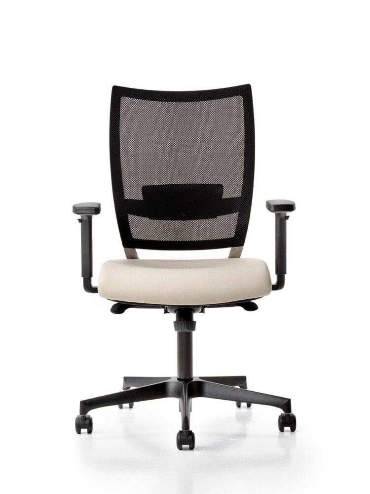 Silla direccional Concept de SYTA 1 Silla direccional Concept de SYTA para despacho profesional