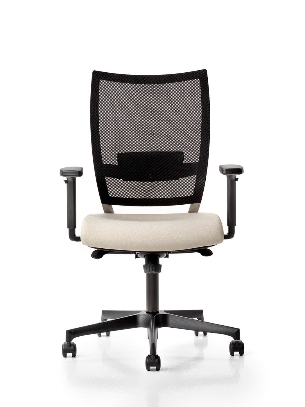 Silla direccional Concept de SYTA para despacho profesional