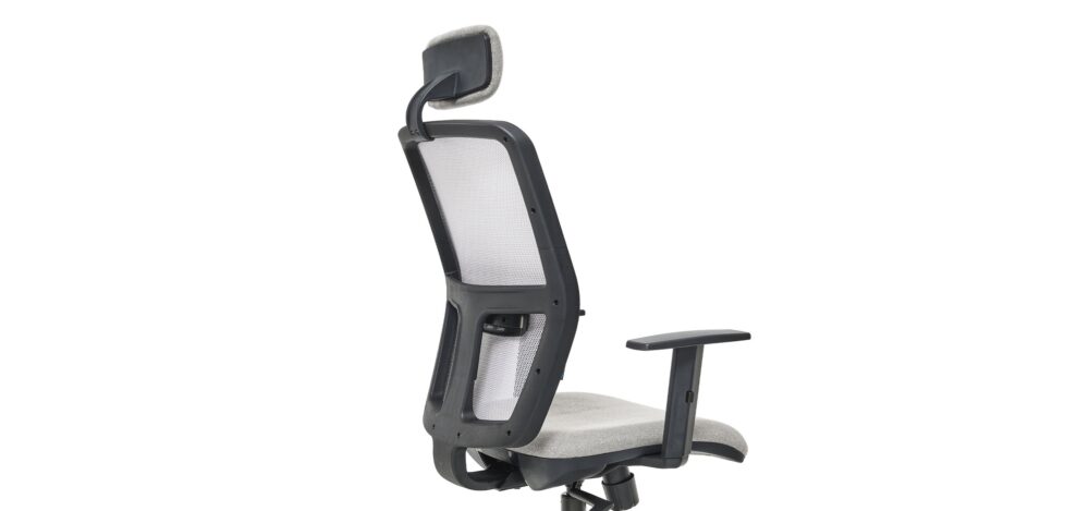 Silla operativa Oki de SYTA para puesto de trabajo